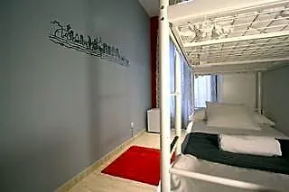 Artistic Hostel *